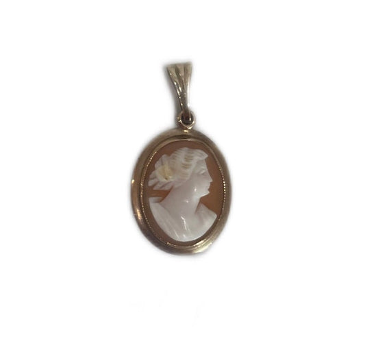 Cameo Vintage Silhouette Pendant with Orange Shell Gold Tone
